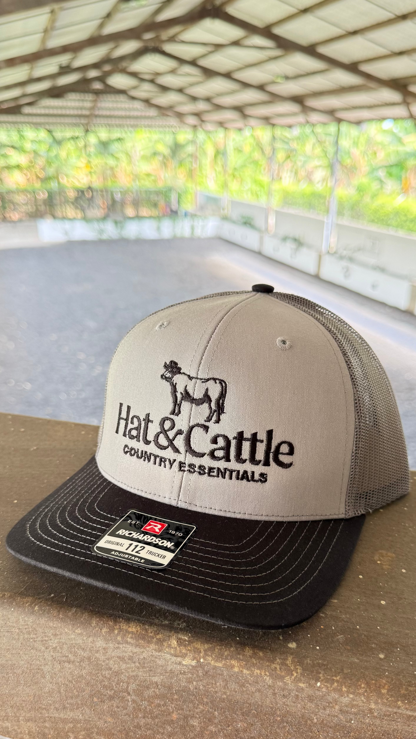 Gorra Trucker 112 - Hat and Cattle